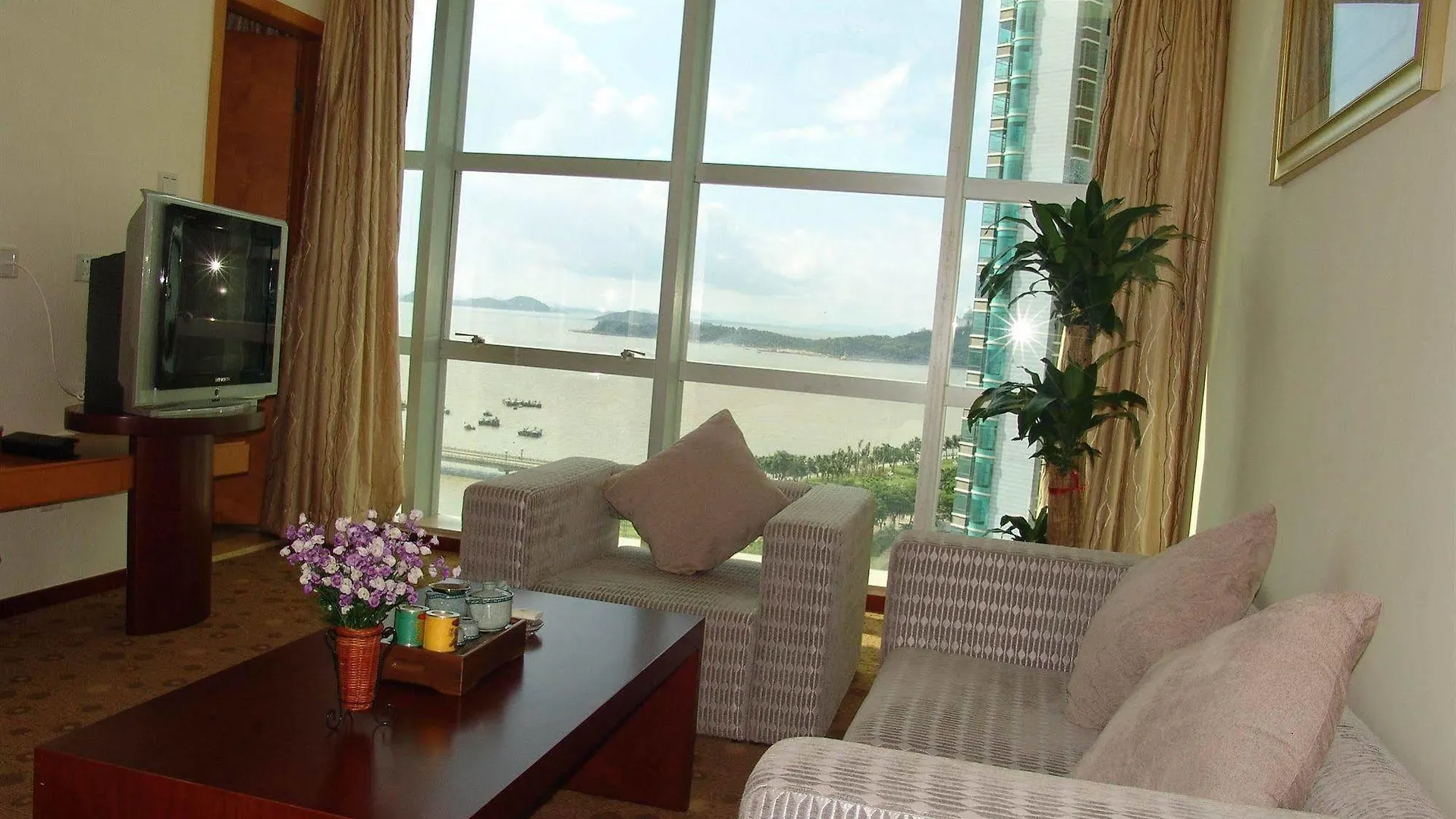 Maihao International Hotel Zhuhai 4*,  China
